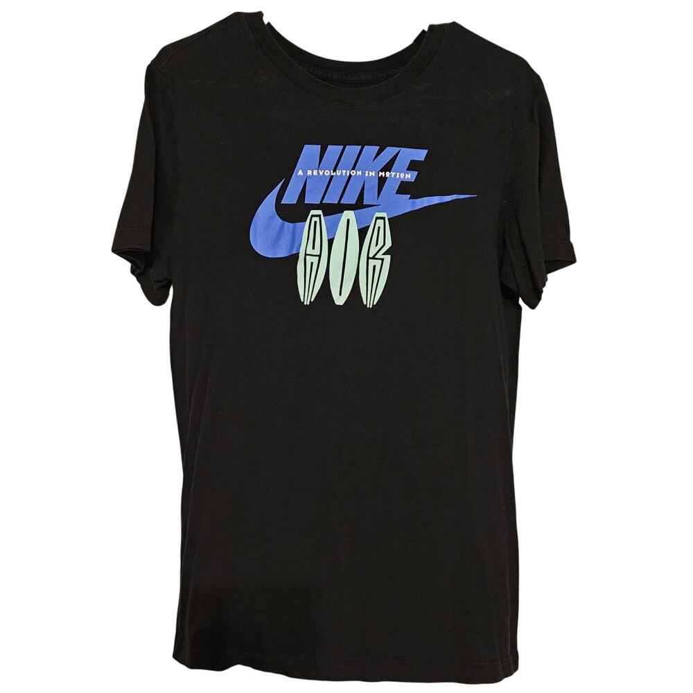 The Nike Tee Scoop neck small tshirt